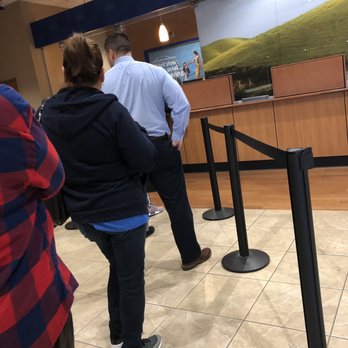 Chase Bank - Worst service ever, 9 people in line, and only one teller. - Banks & Credit Unions Near Me - Fontana, California