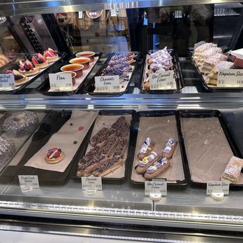 Porto's Bakery & Cafe - Bakeries Near Me - Glendale, California Porto's Bakery & Cafe - Bakeries Near Me - Glendale, California