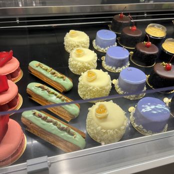 Pompadour - Beverly Hills - Patisserie/Cake Shop Near Me - Beverly Hills, California Pompadour - Beverly Hills - Patisserie/Cake Shop Near Me - Beverly Hills, California