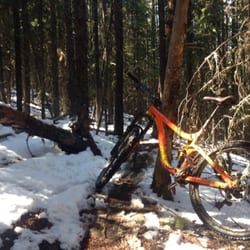 Moose Mountain - 25 degrees Celsius and there be snow in them hills!