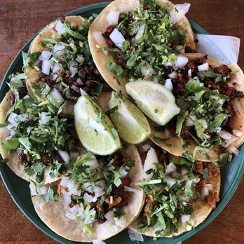Tacos La Banqueta - Bistec, Chorizo, Pastor (left to right) - Mexican Near Me - Fort Worth, Texas