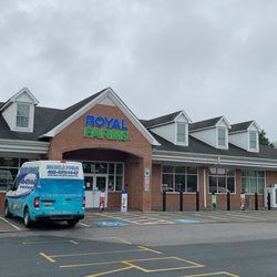 Royal Farms - Shitty gas station