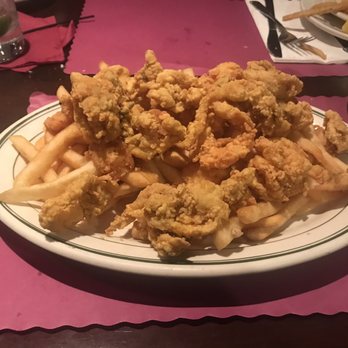 Dube's - Wow! Triple Combination plate, what you don't see is that I've already been eating off this plate for 10min, just coming up for air. - Seafood Near Me - Salem, Massachusetts