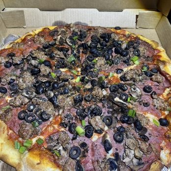 Luigi's Pizza Parlor - Luigi special with green onion - Pizza Near Me - Sacramento, California