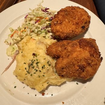 Pomegranate Bistro - Lisa's Southern Fried Chicken - Breakfast & Brunch Near Me - Redmond, Washington Pomegranate Bistro - Lisa's Southern Fried Chicken - Breakfast & Brunch Near Me - Redmond, Washington