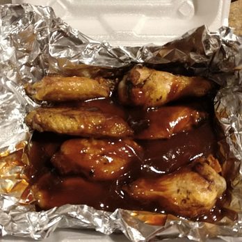 Double Take Pizza - 10 BBQ wings - Pizza Near Me - Eustis, Florida