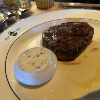 Izzy's on the Peninsula - Filet Mignon - Steakhouses Near Me - San Carlos, California
