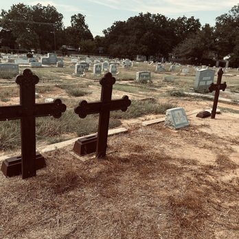 St Monica’s Cemetery - Old School iron crosses - Funeral Services & Cemeteries Near Me - Cameron, Texas