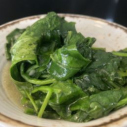 garlicky spinach. YUM.
