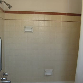 Rodeway Inn Elko Downtown Area - Shower - Hotels Near Me - Elko, Nevada Rodeway Inn Elko Downtown Area - Shower - Hotels Near Me - Elko, Nevada