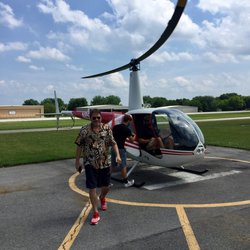Paratus Air - The bro disembarking. Big dudes welcome!