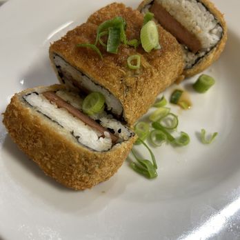 Da Kitchen Maui - Fried Spam Musubi - Hawaiian Near Me - Kihei, Hawaii Da Kitchen Maui - Fried Spam Musubi - Hawaiian Near Me - Kihei, Hawaii