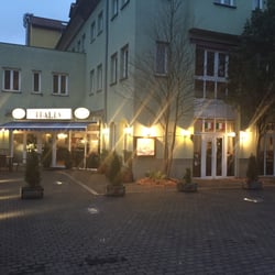 Ristorante Pizzeria Italia - Eingang draußen!