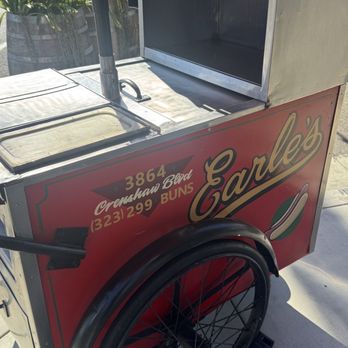 Earle's On Crenshaw - The original cart Earle started with - Hot Dogs Near Me - Los Angeles, California Earle's On Crenshaw - The original cart Earle started with - Hot Dogs Near Me - Los Angeles, California