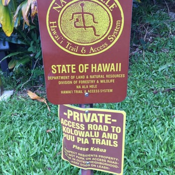 Pu'u Pia Trail - Sign at front of trail. - Hiking Near Me - Honolulu, Hawaii