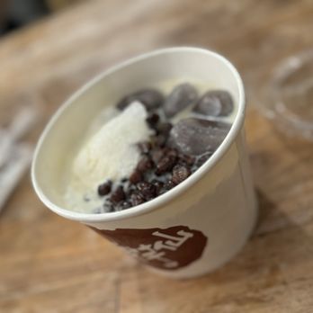 Meet Fresh - Red bean shaved ice cream - Desserts Near Me - Temple City, California Meet Fresh - Red bean shaved ice cream - Desserts Near Me - Temple City, California