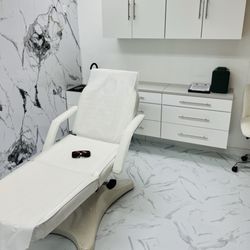 Aerthique - Laser Room