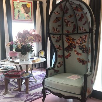 Ashley Longshore Studio Gallery - Art Galleries Near Me - New York, New York