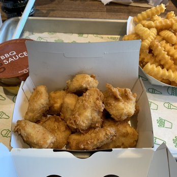 Shake Shack Mall at Millenia - Chick'n Bites - Fast Food Near Me - Orlando, Florida Shake Shack Mall at Millenia - Chick'n Bites - Fast Food Near Me - Orlando, Florida