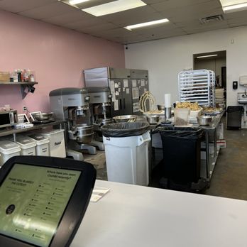 Crumbl - Thornton - Bakeries Near Me - Thornton, Colorado Crumbl - Thornton - Bakeries Near Me - Thornton, Colorado