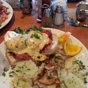 Plums Cafe - Santa Fe eggs Benedict - Breakfast & Brunch Near Me - Costa Mesa, California