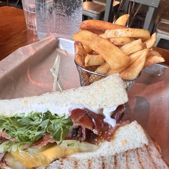 Mangy Moose - Trail Boss BLT and fries - New American Near Me - Teton Village, Wyoming