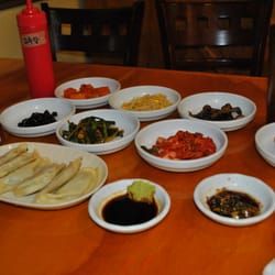 Keum Soo Kang San - Banchan (Sides) and Mandu (Pot stickers)