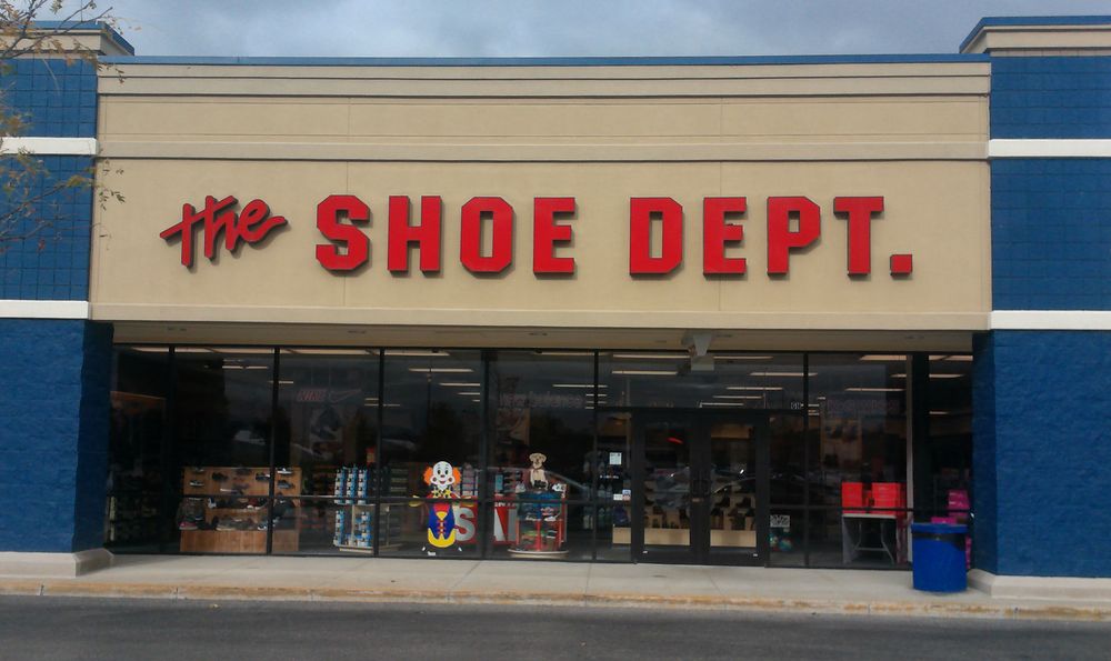 SHOE DEPT Updated September 2024 25 Amberwood Pkwy, Ashland, Ohio