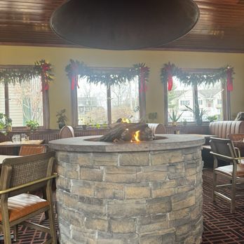 T J  Rockwell's - American Near Me - Elizabethtown, Pennsylvania