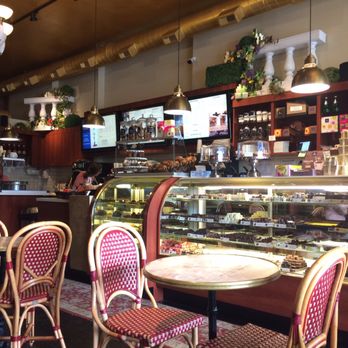 Leonidas Chocolate Cafe - Inside - Cafes Near Me - Evanston, Illinois