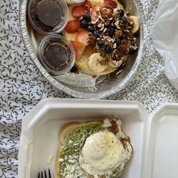 Café de Frida - Kahlo Special pancakes and avocado toast with over medium egg and queso fresco, salsa