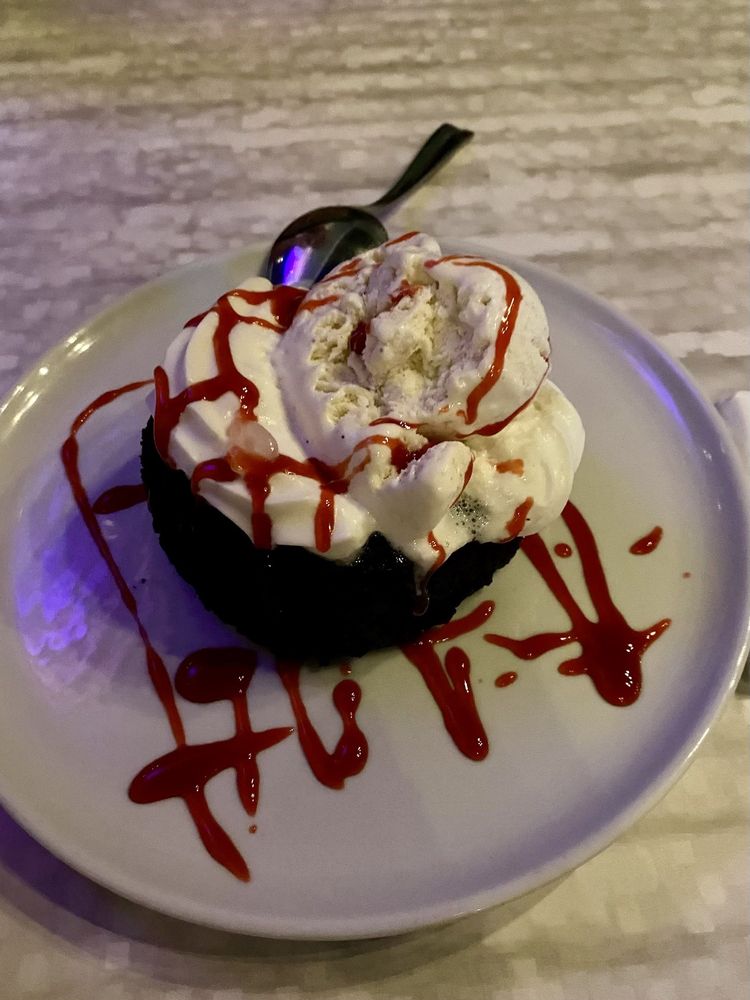 Buen Rato Bar & Grill Logo