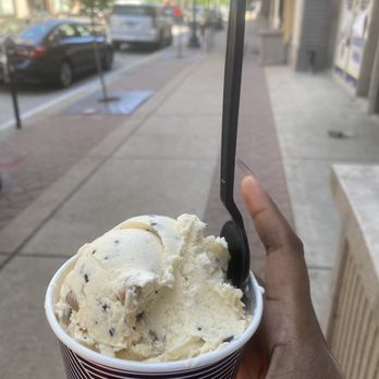 Insomnia Cookies - Desserts Near Me - St Louis, Missouri