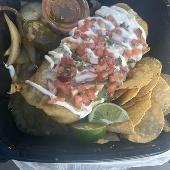Tres Jefe'z - Wet burrito - Food Trucks Near Me - Turlock, California