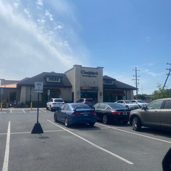 Cheddar's Scratch Kitchen - Outside - Comfort Food Near Me - Fredericksburg, Virginia