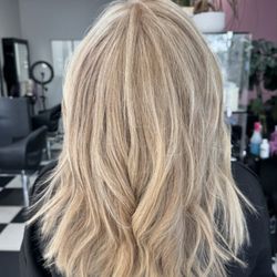 Hair Gloss Salon - Multidimensional blondes