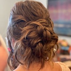 Taylor Doz Salon & Spa - Wedding day style
