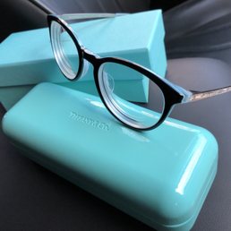 Blue box never disappoints. A year later at my checkup, Same brand different frame. Don't judge! Blue box never disappoints. A year later at my checkup, Same brand different frame. Don't judge!