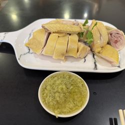 Imperial Soup 皇帝湯 - 1/2 steamed chicken