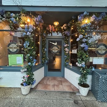 Tiffany's Bar and Bistro - Outside curb appeal - Breakfast & Brunch Near Me - Washington, DC, District of Columbia