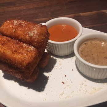 Yard House - Fried Mac n Cheese - Bars Near Me - San Antonio, Texas Yard House - Fried Mac n Cheese - Bars Near Me - San Antonio, Texas