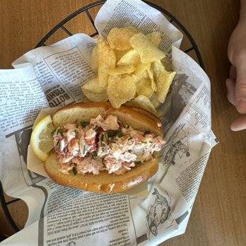 Must Be Nice Lobster - Mini lobster roll - Seafood Near Me - Belfast, Maine