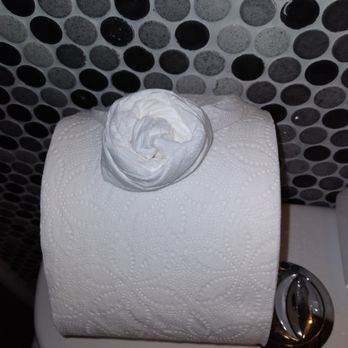 West Islip Beach And Marina - Clean decoration paper toilet - Beaches Near Me - West Islip, New York West Islip Beach And Marina - Clean decoration paper toilet - Beaches Near Me - West Islip, New York