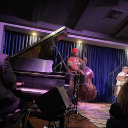 Keys Jazz Bistro - A trio only piece.
