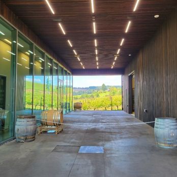 Furioso Vineyards - Wine Tasting Room Near Me - Dundee, Oregon