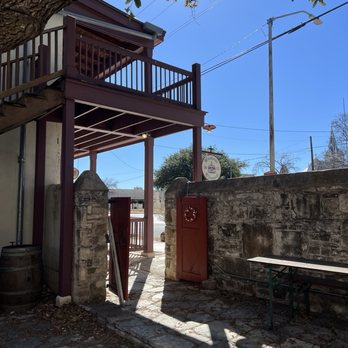 Pontotoc Vineyard Weingarten  - Wineries Near Me - Fredericksburg, Texas