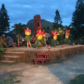 Chief's Luau - Performing Arts Near Me - Kapolei, Hawaii