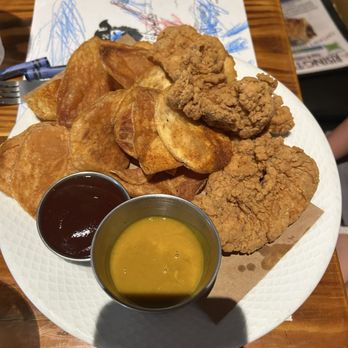 Rising Tide Tap And Table - Kids chicken tenders - American Near Me - Cape Canaveral, Florida Rising Tide Tap And Table - Kids chicken tenders - American Near Me - Cape Canaveral, Florida