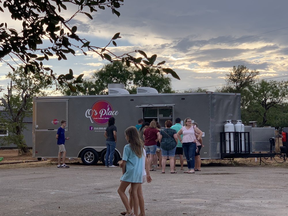 THE TRAILER PARK CLOSED 14 Photos & 16 Reviews 528 Fm 1346, La Vernia, Texas Food Trucks