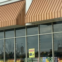 Shoppers Food - All the Rock Creek and Canada Dry flavors you could hope for.
